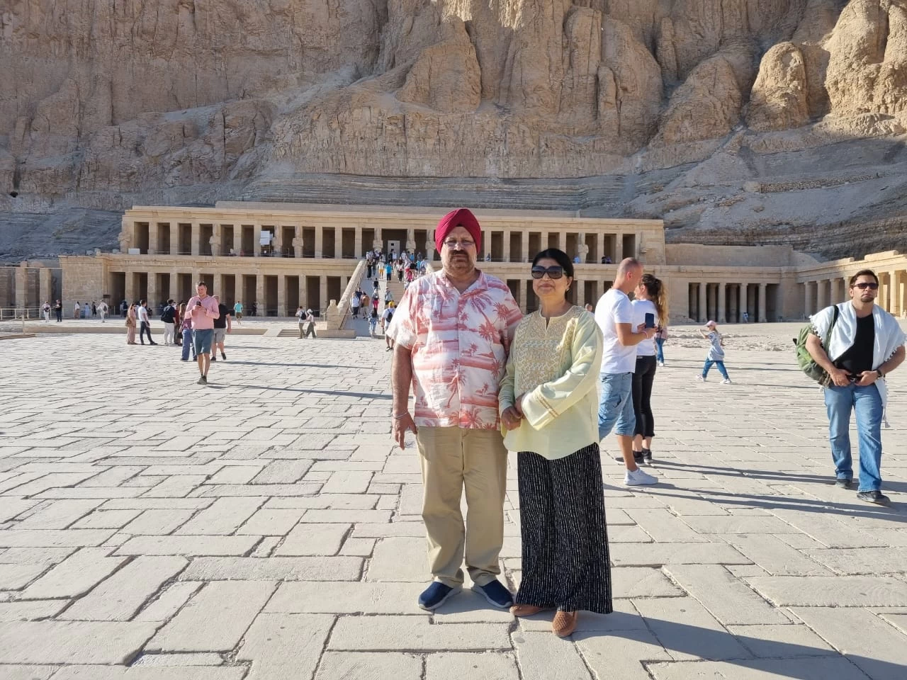 family-cruise-vacation-hatshepsut-temple }}