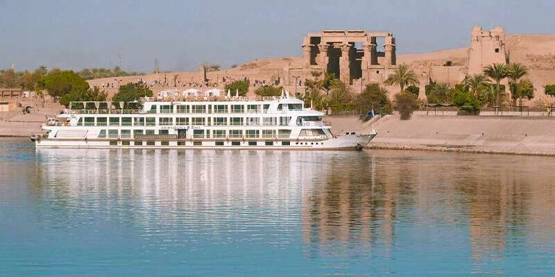 nile-cruise-christmas-tour-package }}