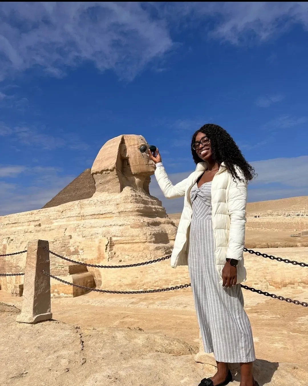 woman-tour-sphinx }}