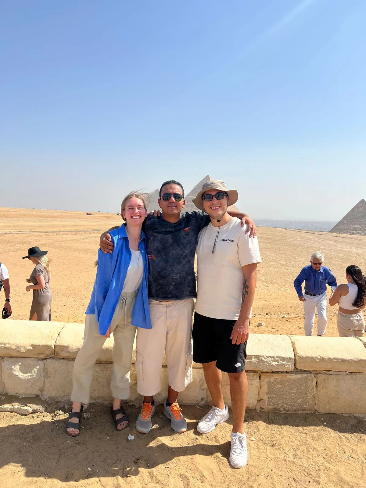 Pyramids-of-giza-cairo-to-sharm-el-sheikh }}