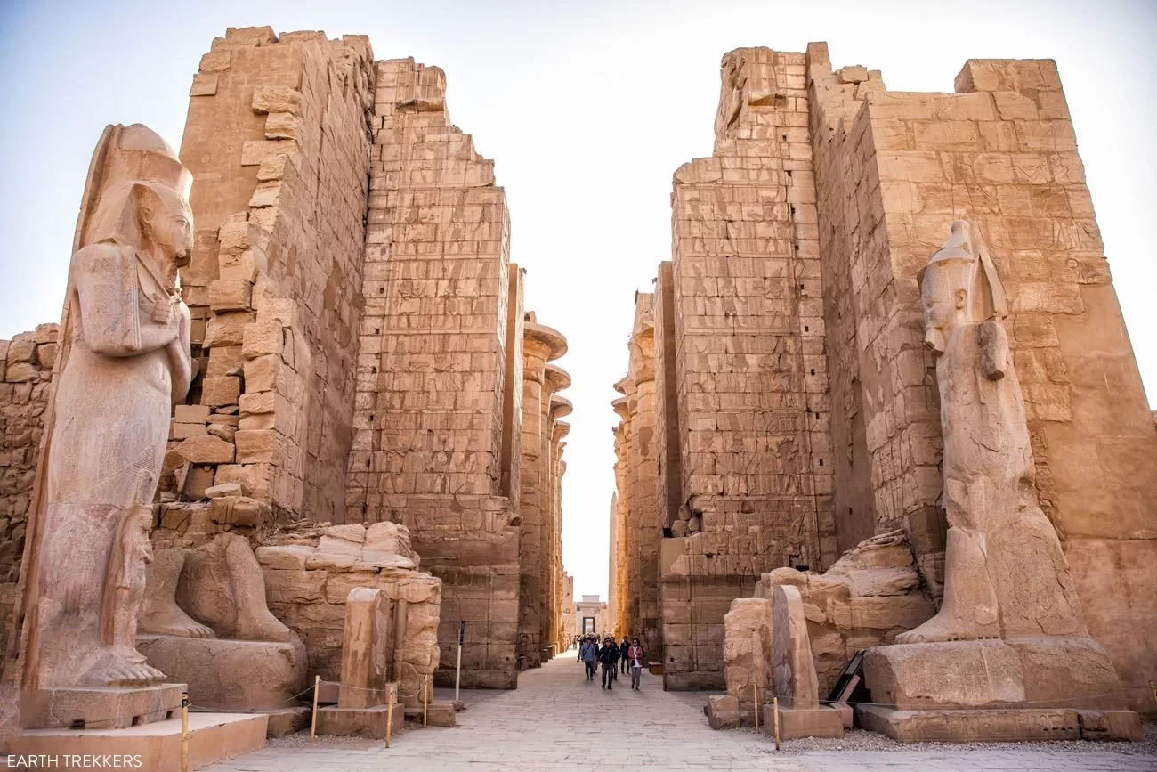 luxor-temple }}