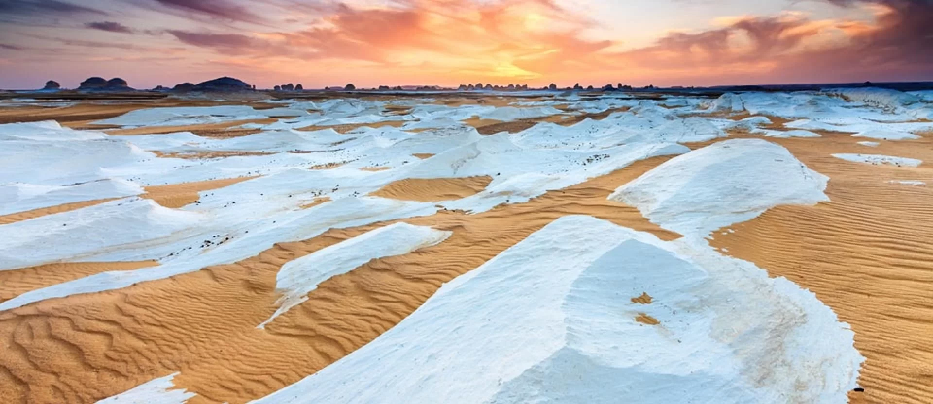 white-desert-national-park }}