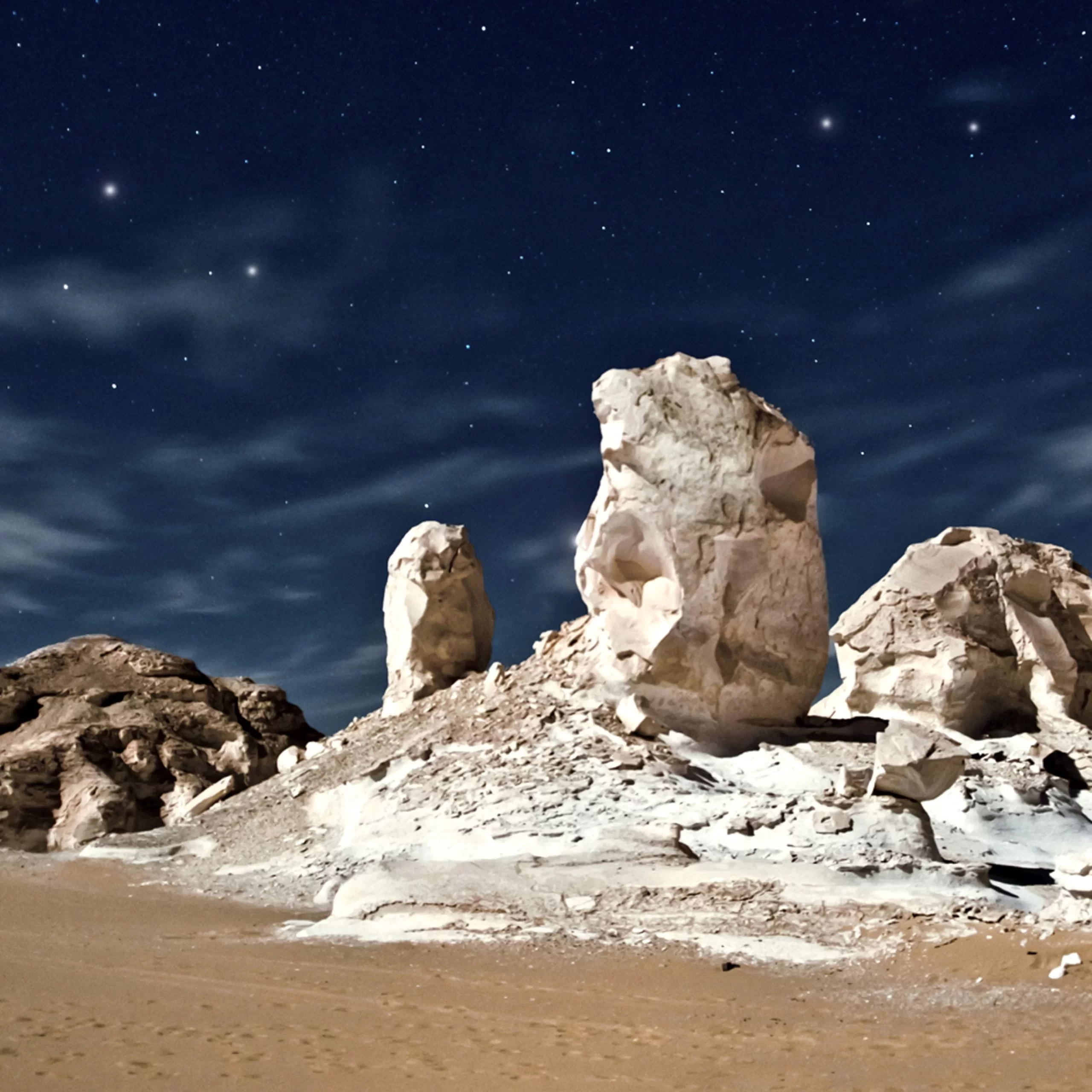 Seth in the desert! }}