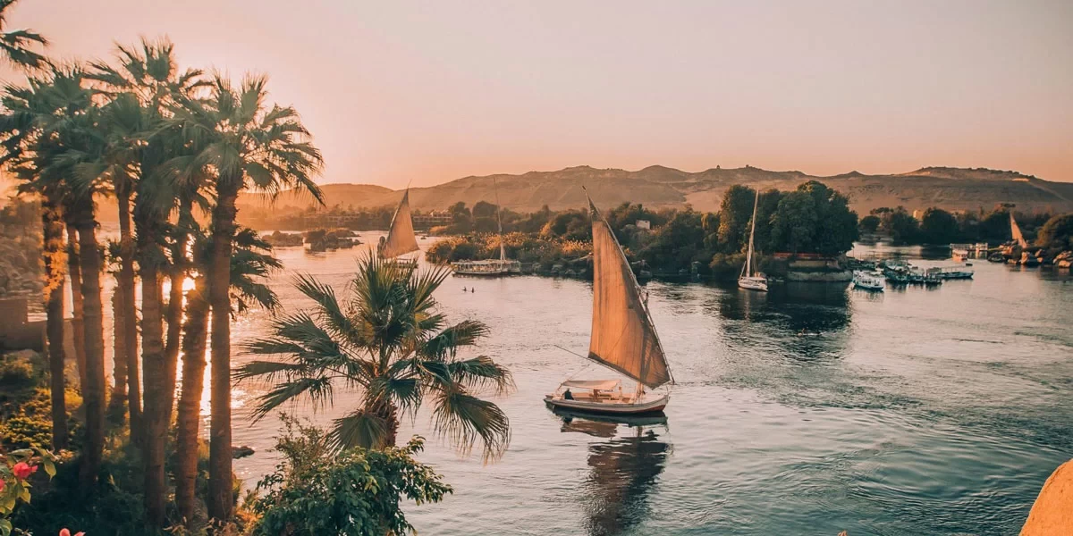 Night Felucca Tour in Aswan }}