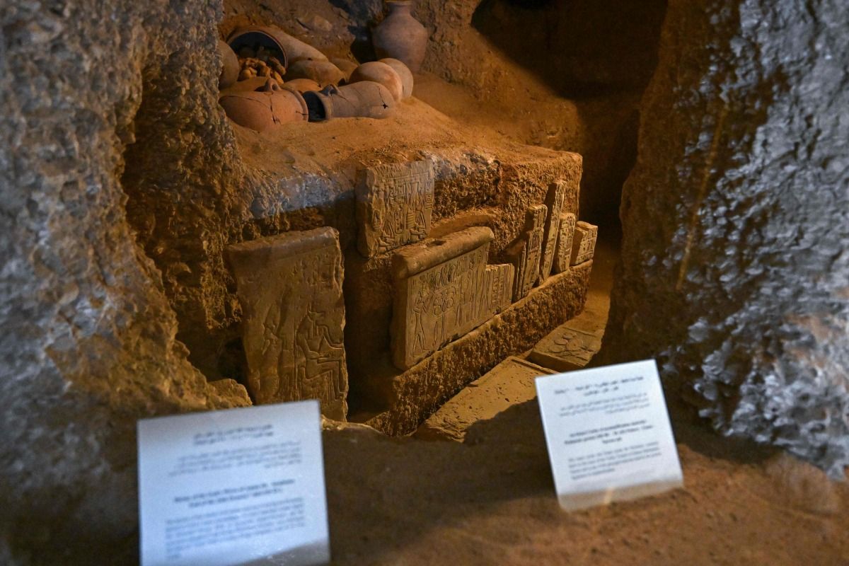 The Tomb of the Overseer of Queen Tetisheri’s Palace