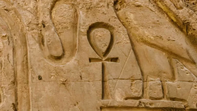 Egyptian-Hieroglyphics-for-love